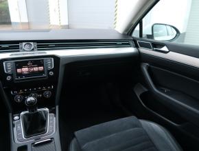 Volkswagen Passat  2.0 TDI R-Line 