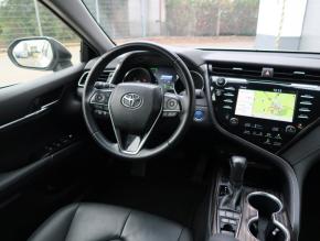 Toyota Camry  2.5 Hybrid 