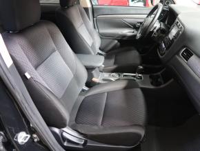 Mitsubishi Outlander  2.2 DI-D 