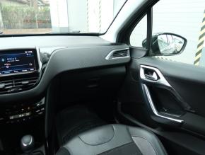 Peugeot 2008  1.2 PureTech Allure 