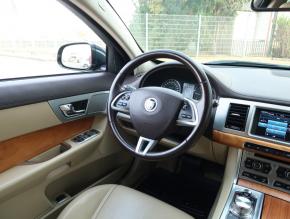 Jaguar XF  3.0 D 