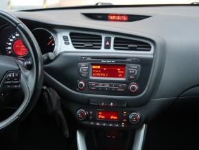 Kia Ceed  1.6 GDI 