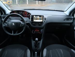 Peugeot 208  1.4 e-HDI 