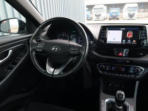 Hyundai i30  1.4 T-GDI 