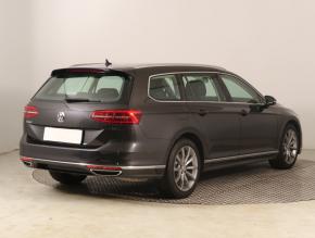 Volkswagen Passat  1.5 TSI 