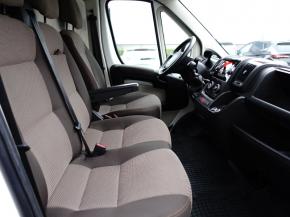 Peugeot Boxer  2.0 BlueHDi 