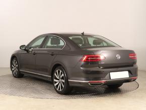 Volkswagen Passat  2.0 TDI R-Line 