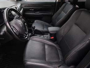 Mitsubishi Outlander  2.2 DI-D 