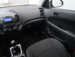 Hyundai i30  1.4 CVVT 