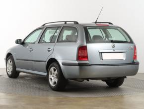 Škoda Octavia  1.6 Tour 