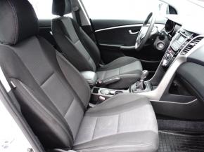 Hyundai i30  1.4 CVVT 