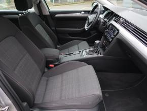 Volkswagen Passat  1.5 TSI 