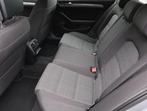 Volkswagen Passat  1.5 TSI 