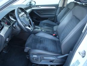 Volkswagen Passat  2.0 TDI Elegance 