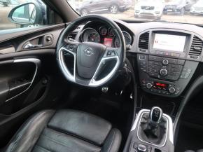 Opel Insignia  2.0 CDTI 