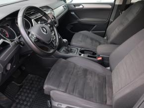 Volkswagen Touran  1.5 TSI 