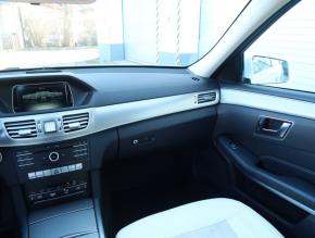 Mercedes-Benz E  E 250 BlueTEC 4MATIC 