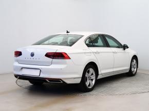 Volkswagen Passat  1.5 TSI 