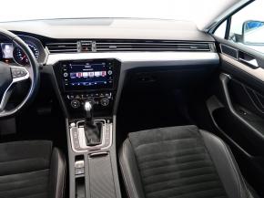 Volkswagen Passat  1.5 TSI 