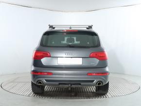 Audi Q7  3.0 TDI . 