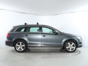 Audi Q7  3.0 TDI . 