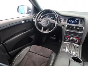 Audi Q7  3.0 TDI . 