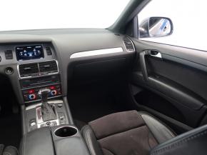 Audi Q7  3.0 TDI . 