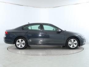 Volkswagen Passat  1.5 TSI 