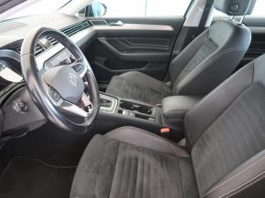 Volkswagen Passat  1.5 TSI 