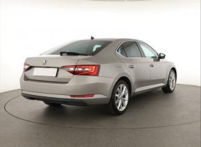 Škoda Superb  2.0 TDI 