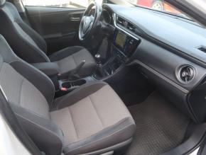 Toyota Auris  1.6 Valvematic 