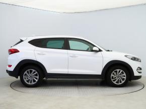 Hyundai Tucson  1.7 CRDi Trikolor 