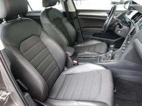 Volkswagen Golf  1.4 TSI 