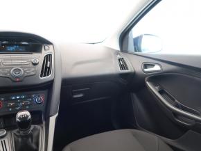 Ford Focus  1.6 i Trend 