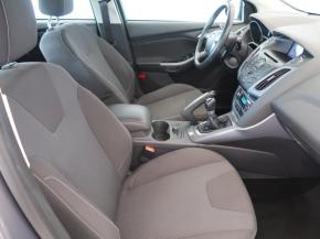 Ford Focus  1.6 i Titanium 