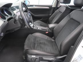 Volkswagen Passat  2.0 TDI R-Line 