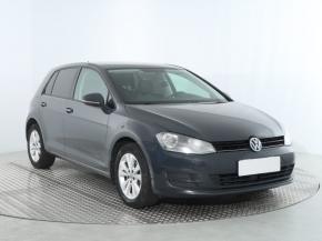 Volkswagen Golf  1.2 TSI 