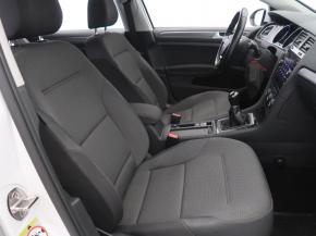 Volkswagen Golf  1.0 TSI 