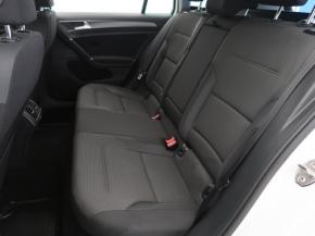 Volkswagen Golf  1.0 TSI 