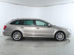 Škoda Superb  2.0 TDI Elegance 