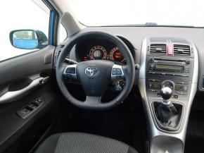 Toyota Auris  1.6 Valvematic 