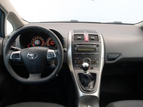 Toyota Auris  1.6 Valvematic 