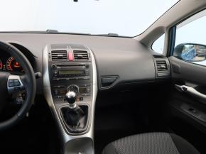 Toyota Auris  1.6 Valvematic 