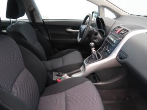 Toyota Auris  1.6 Valvematic 