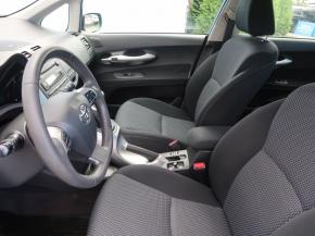 Toyota Auris  1.6 Valvematic 