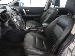 Nissan Qashqai+2  2.0 i 