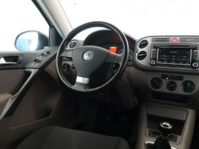 Volkswagen Tiguan  2.0 TSI 