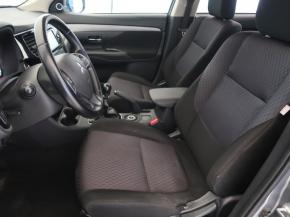 Mitsubishi Outlander  2.2 DI-D 