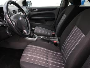 Ford Focus  1.6 16V Trend 