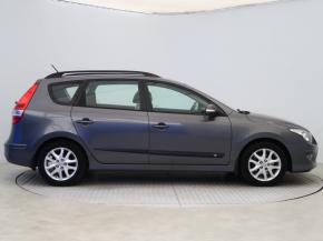 Hyundai i30  1.6 CVVT 